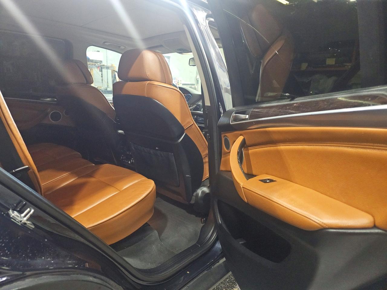 2010 BMW X5 xDrive48I - Фото 6