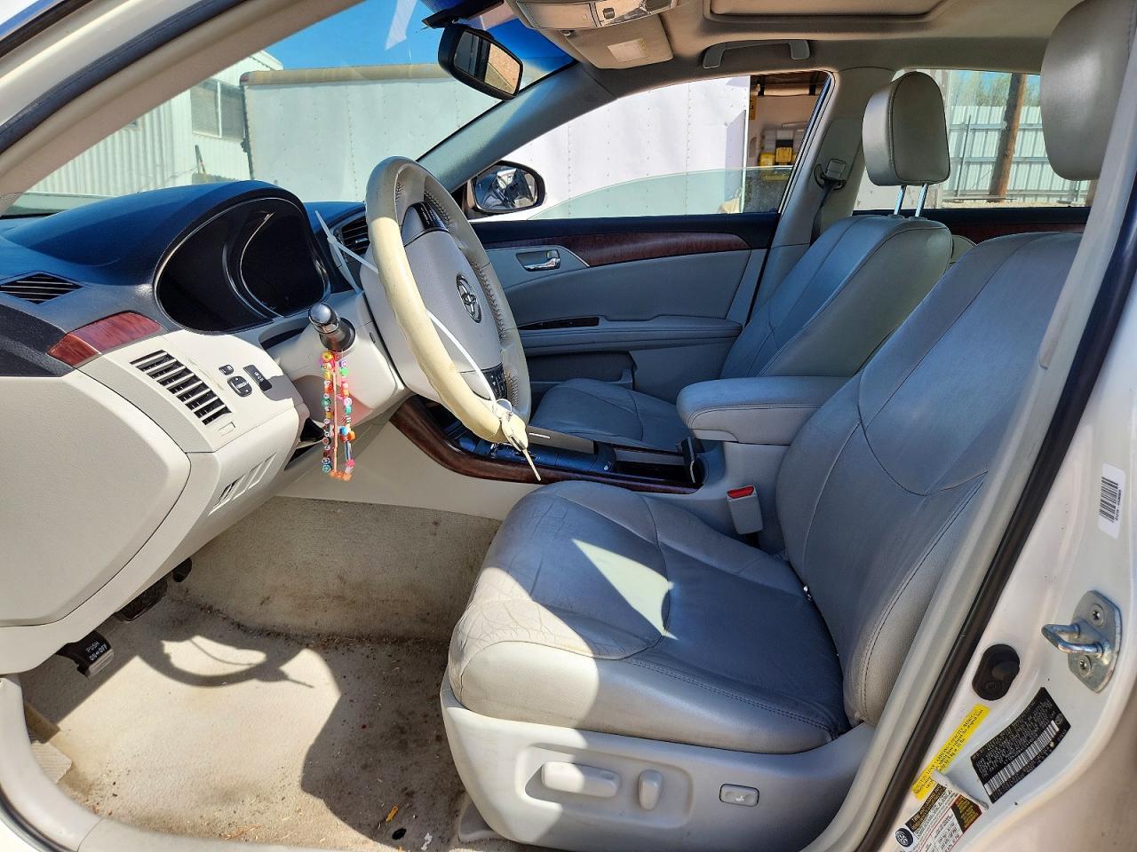 2012 Toyota Avalon Base - Image 7