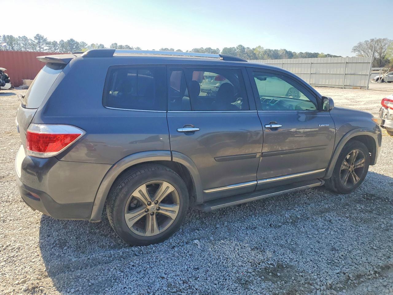 2012 Toyota Highlander Limited - Image 3