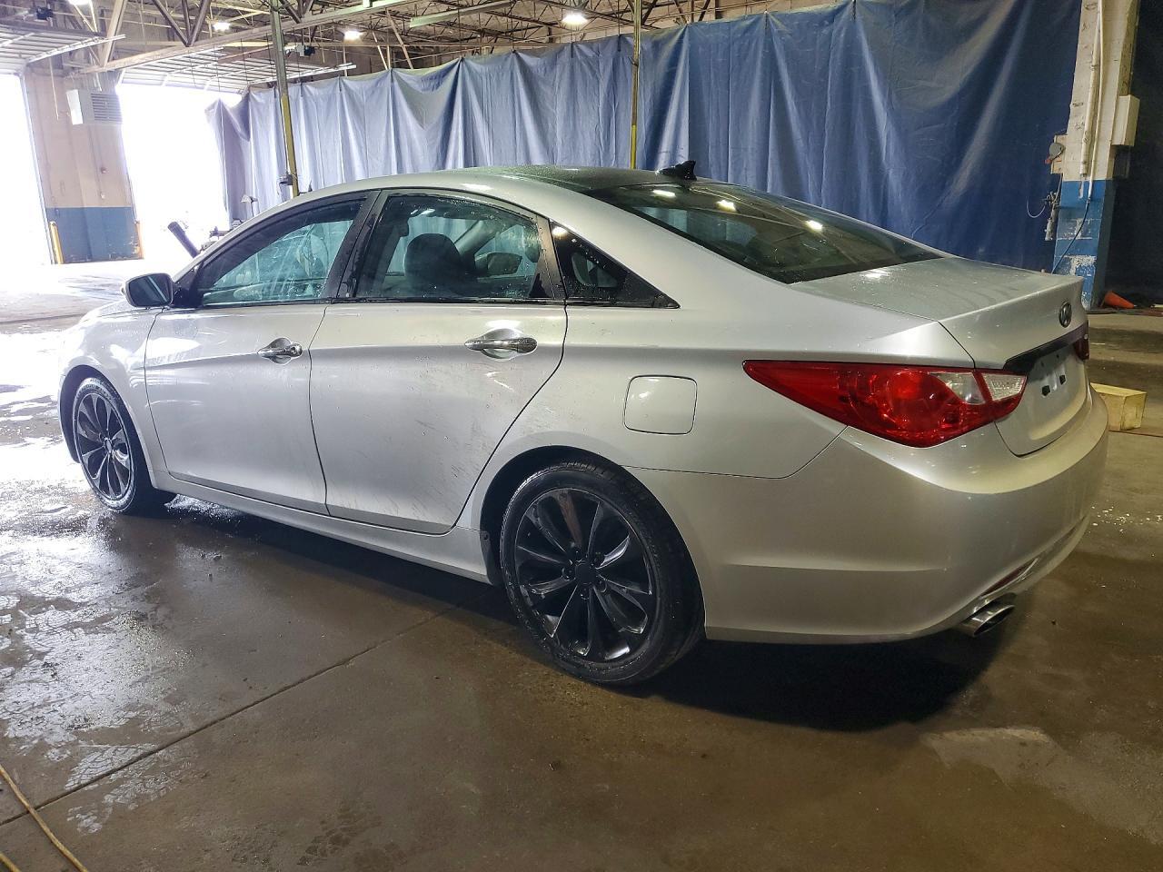2012 Hyundai Sonata Limited 2.0T - Image 2