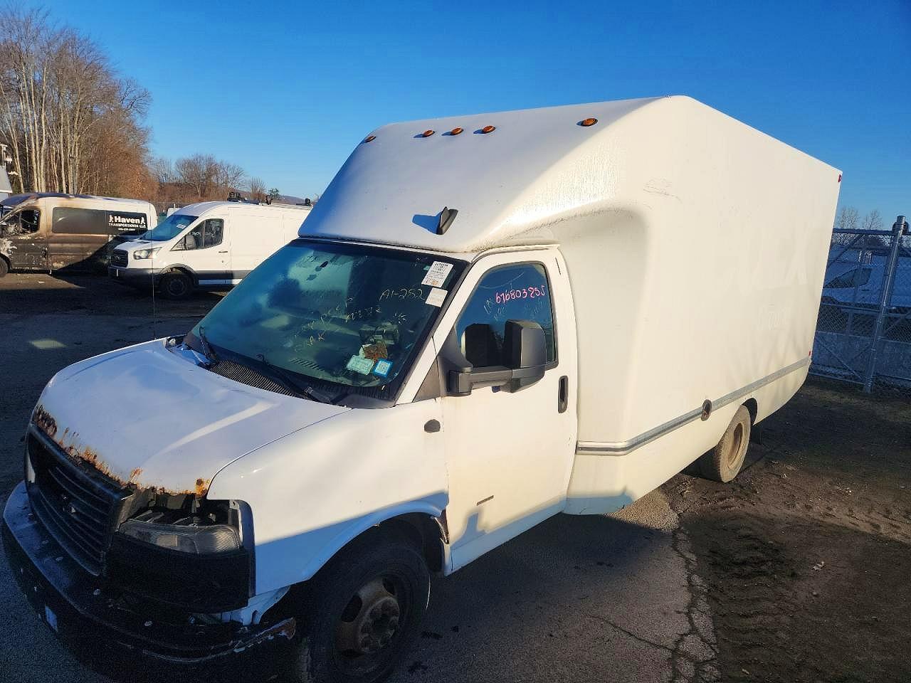 2019 Chevrolet Express G3500 - Фото 2