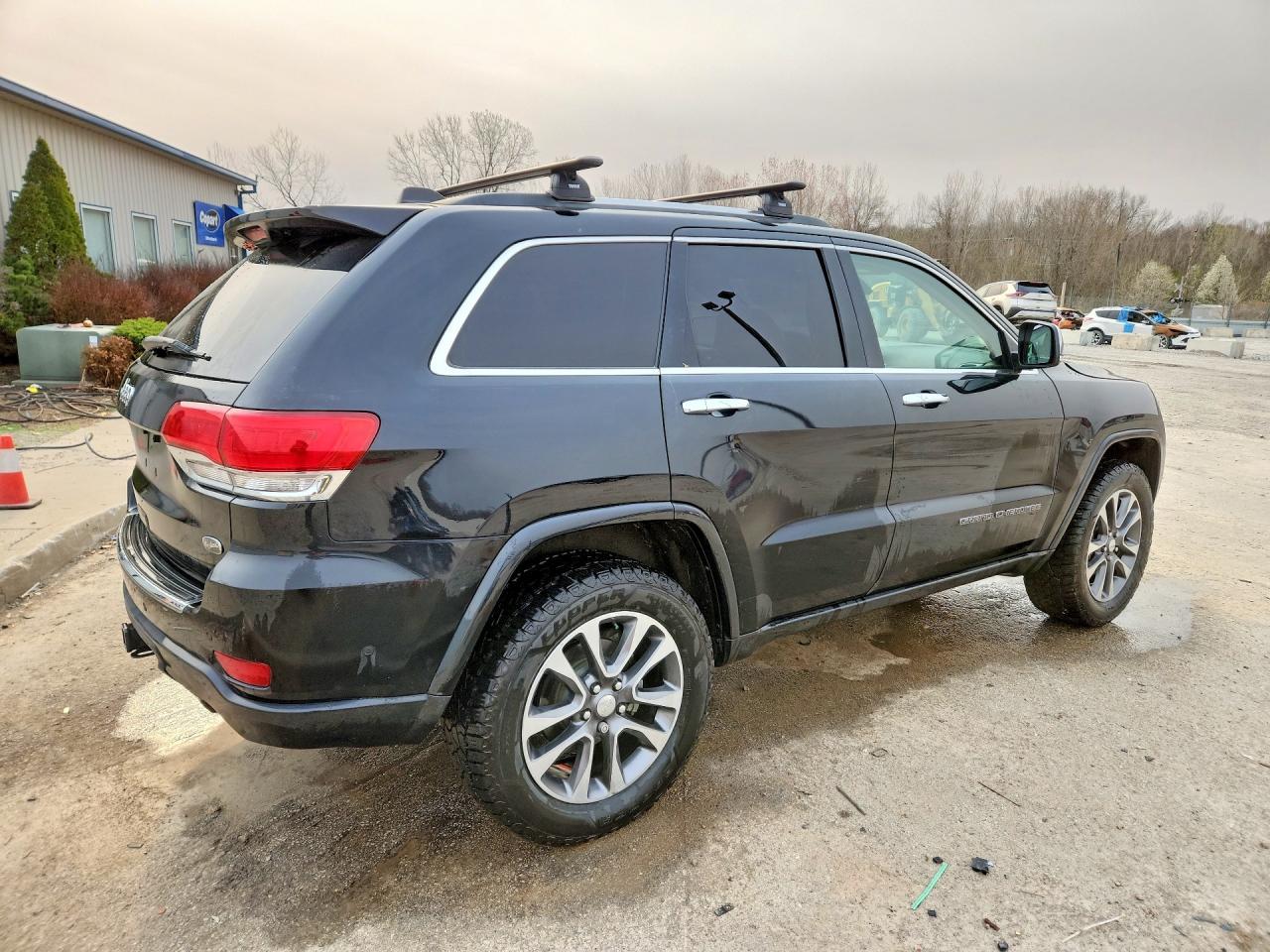 2018 Jeep Grand Cherokee Overland - Image 3