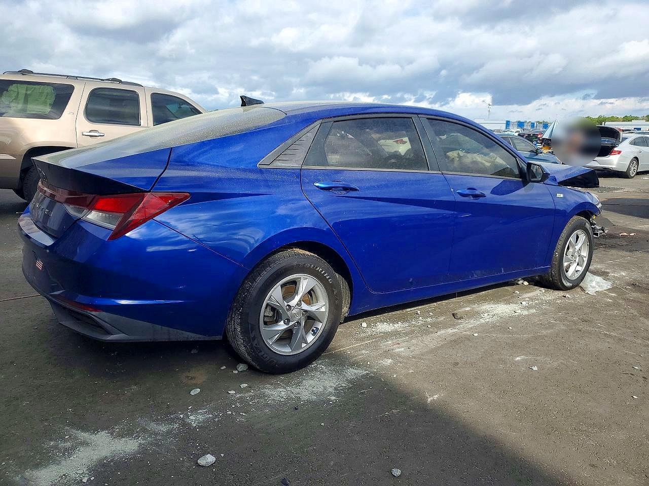 2021 Hyundai Elantra Se - Фото 3