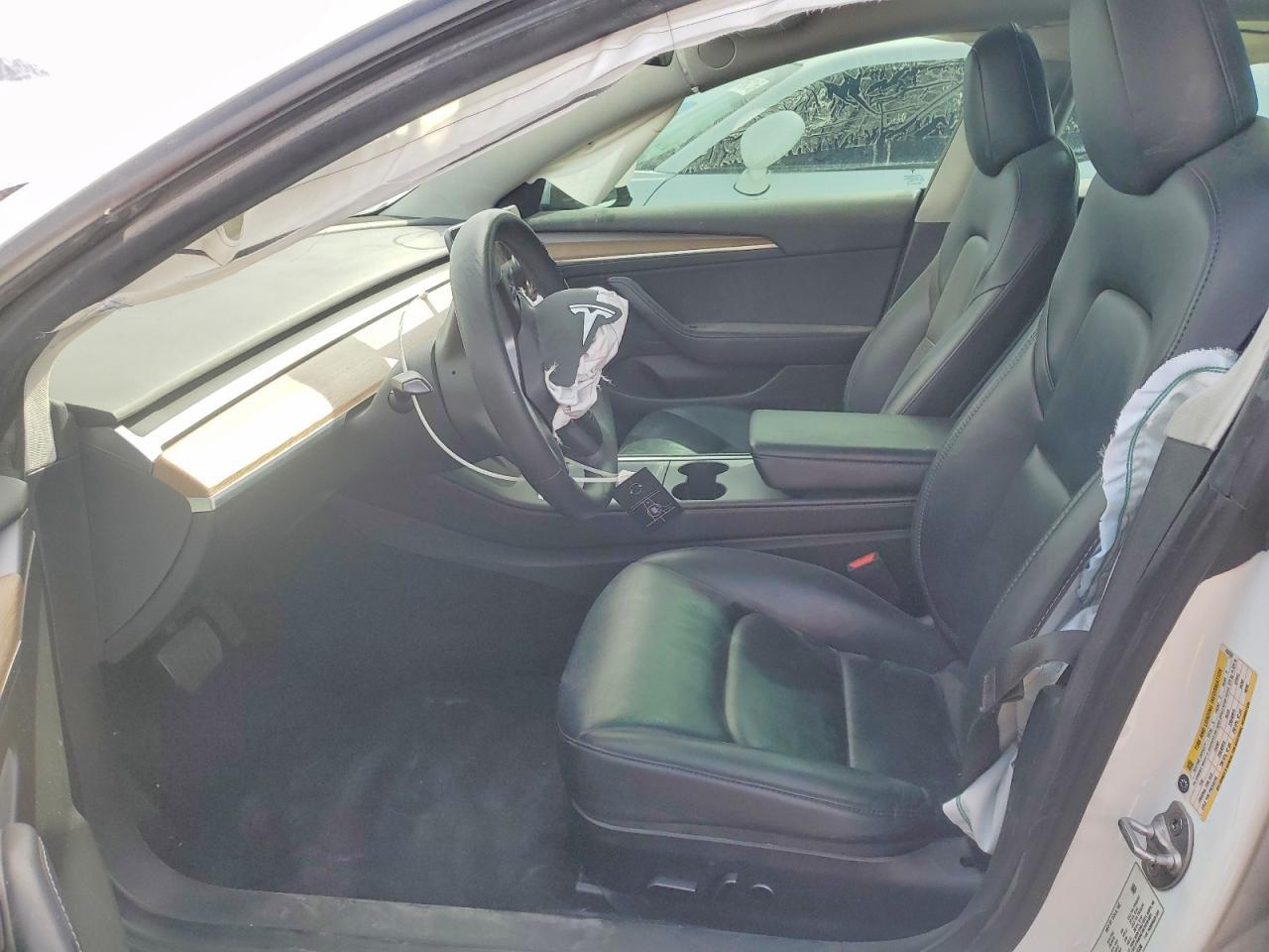 2023 Tesla Model 3 - Фото 7