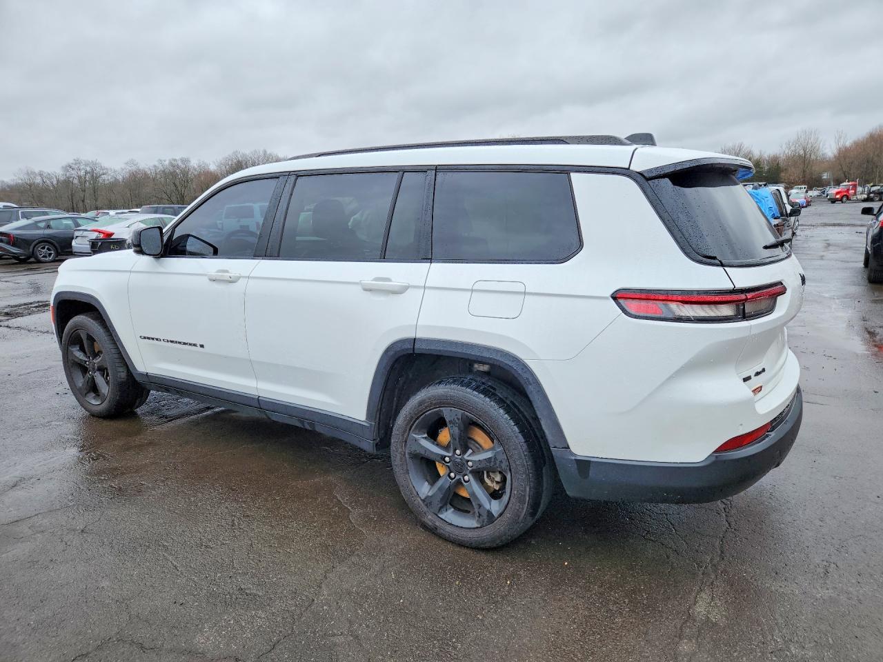 2021 Jeep Grand Cherokee L Laredo - Image 2