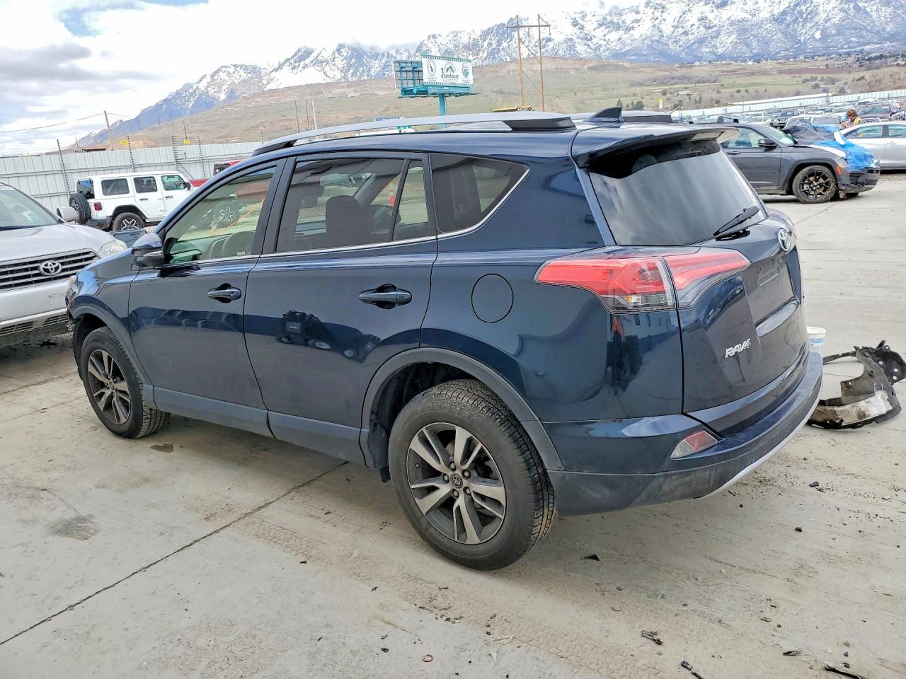 2018 Toyota Rav4 Xle - Фото 2