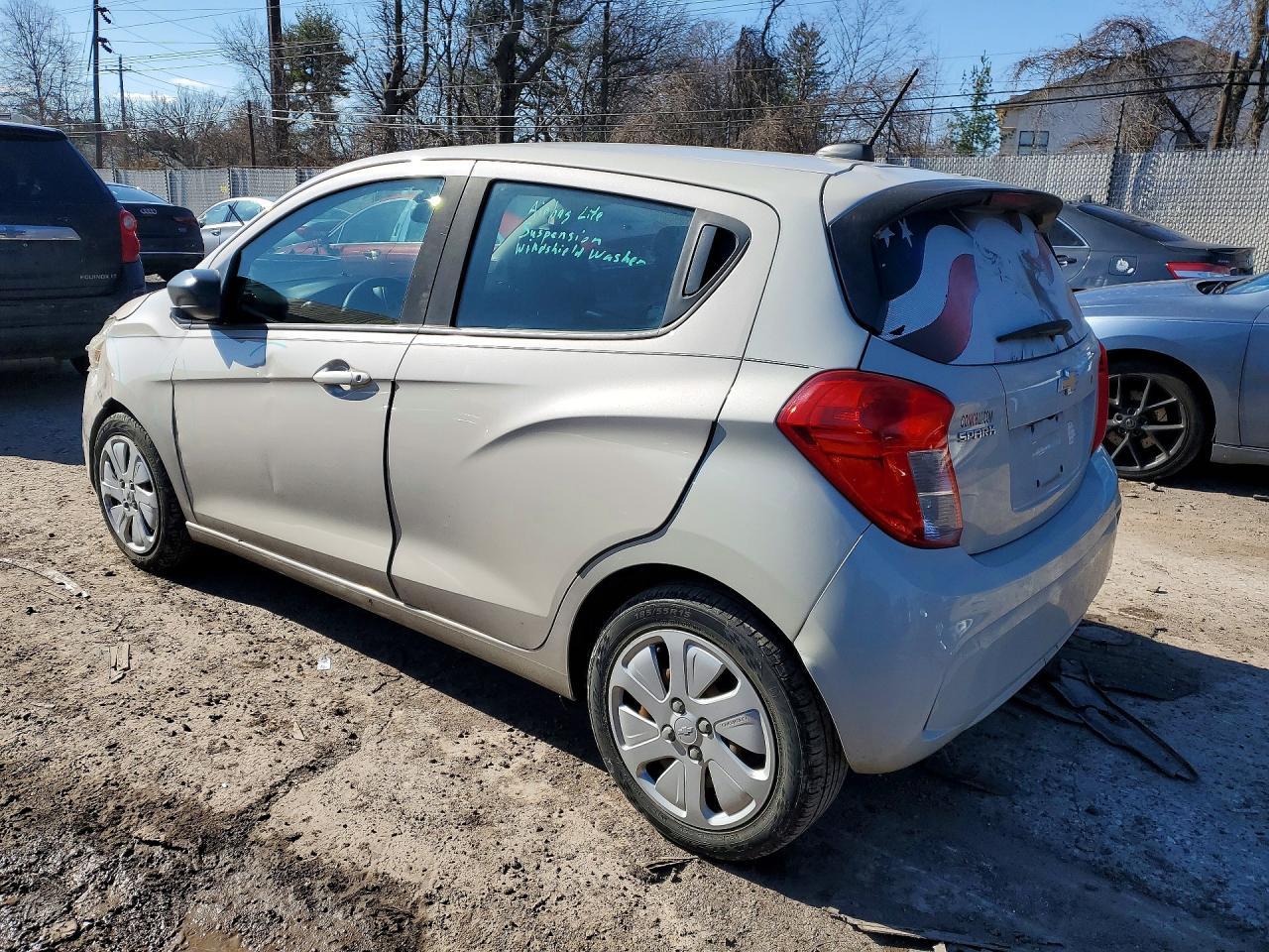 2017 Chevrolet Spark Ls - Фото 2