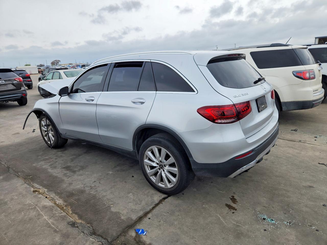 2020 Mercedes-Benz Glc 300 4Matic - Image 2