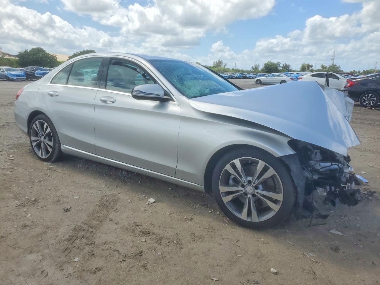 2016 Mercedes-Benz C 300 - Фото 4