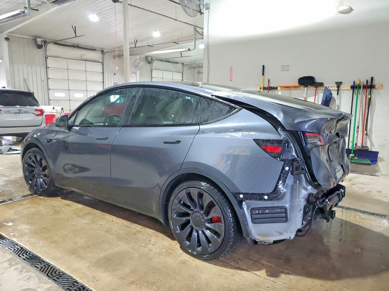 2023 Tesla Model Y - Image 2