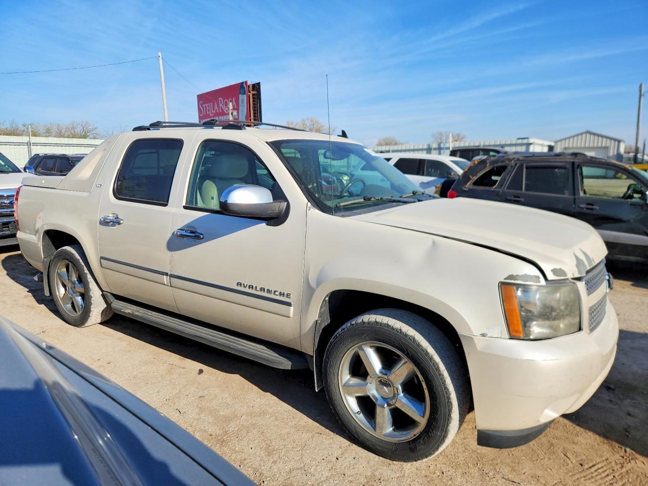 2011 Chevrolet Avalanche Ltz - Image 4