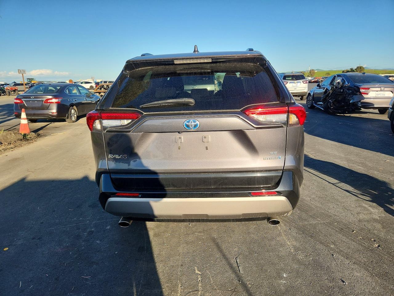 2022 Toyota Rav4 Hybrid Se - Image 6