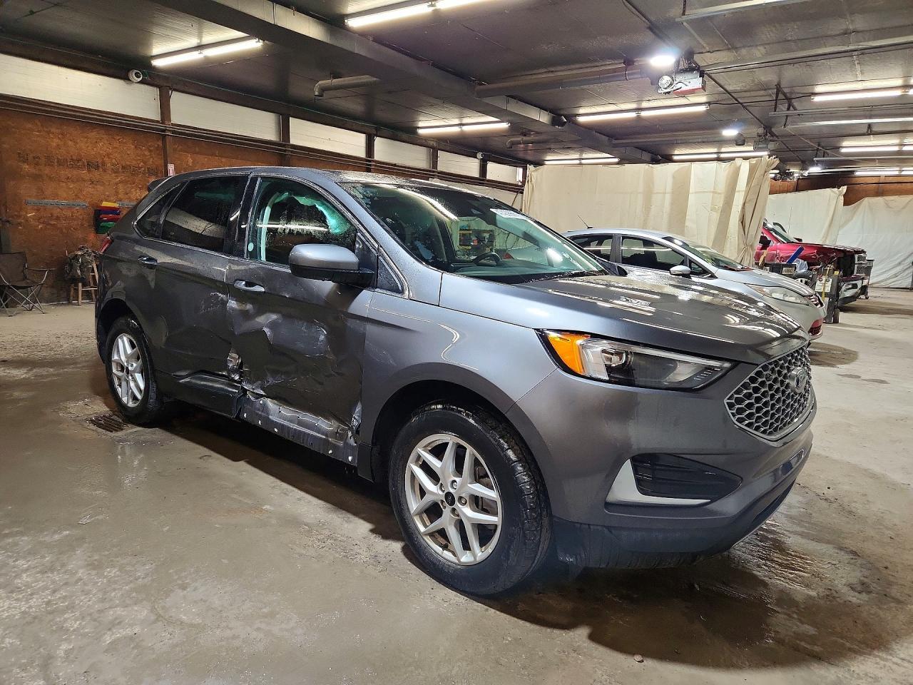 2023 Ford Edge Sel - Image 4