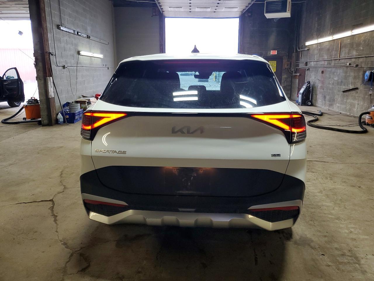 2024 Kia Sportage Lx - Image 6