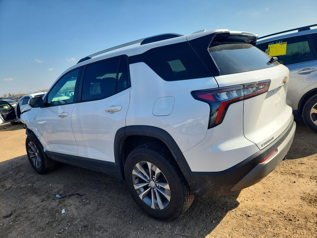 2025 Chevrolet Equinox Lt - Image 2