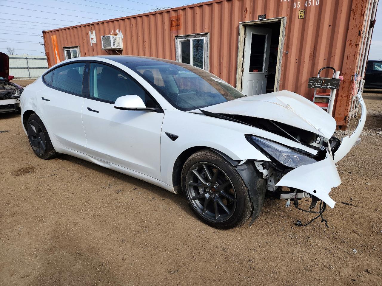 2022 Tesla Model 3 - Image 4
