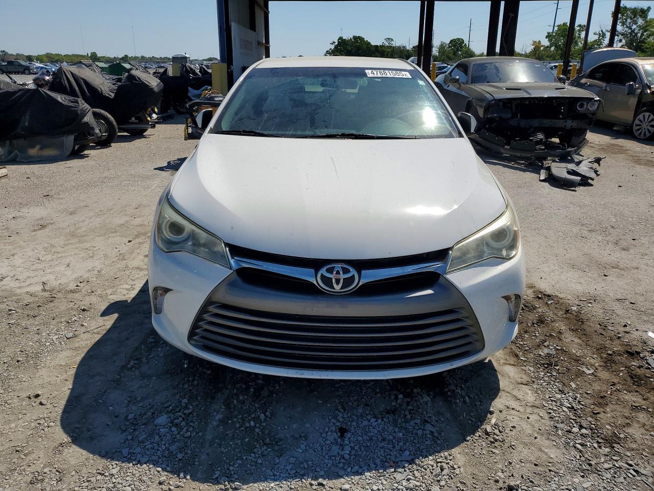 2015 Toyota Camry Le - Image 5