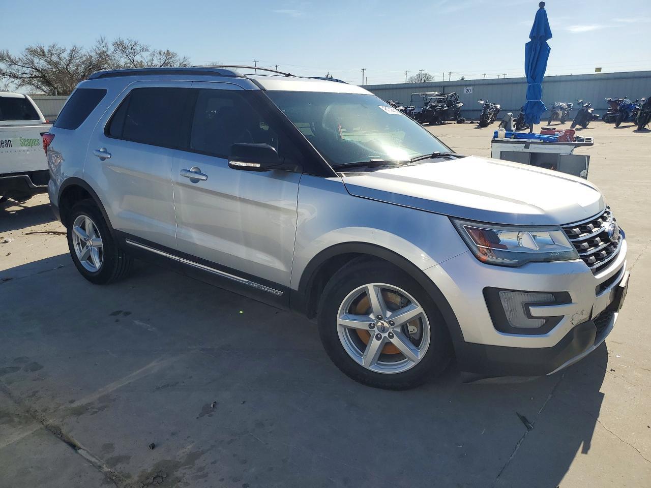 2016 Ford Explorer Xlt - Image 4