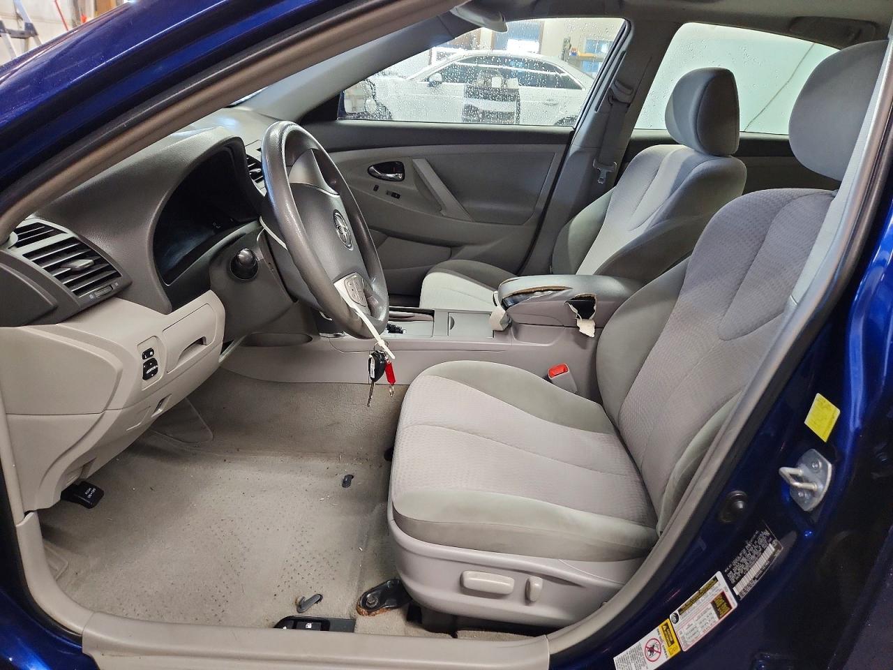 2011 Toyota Camry Le - Фото 7
