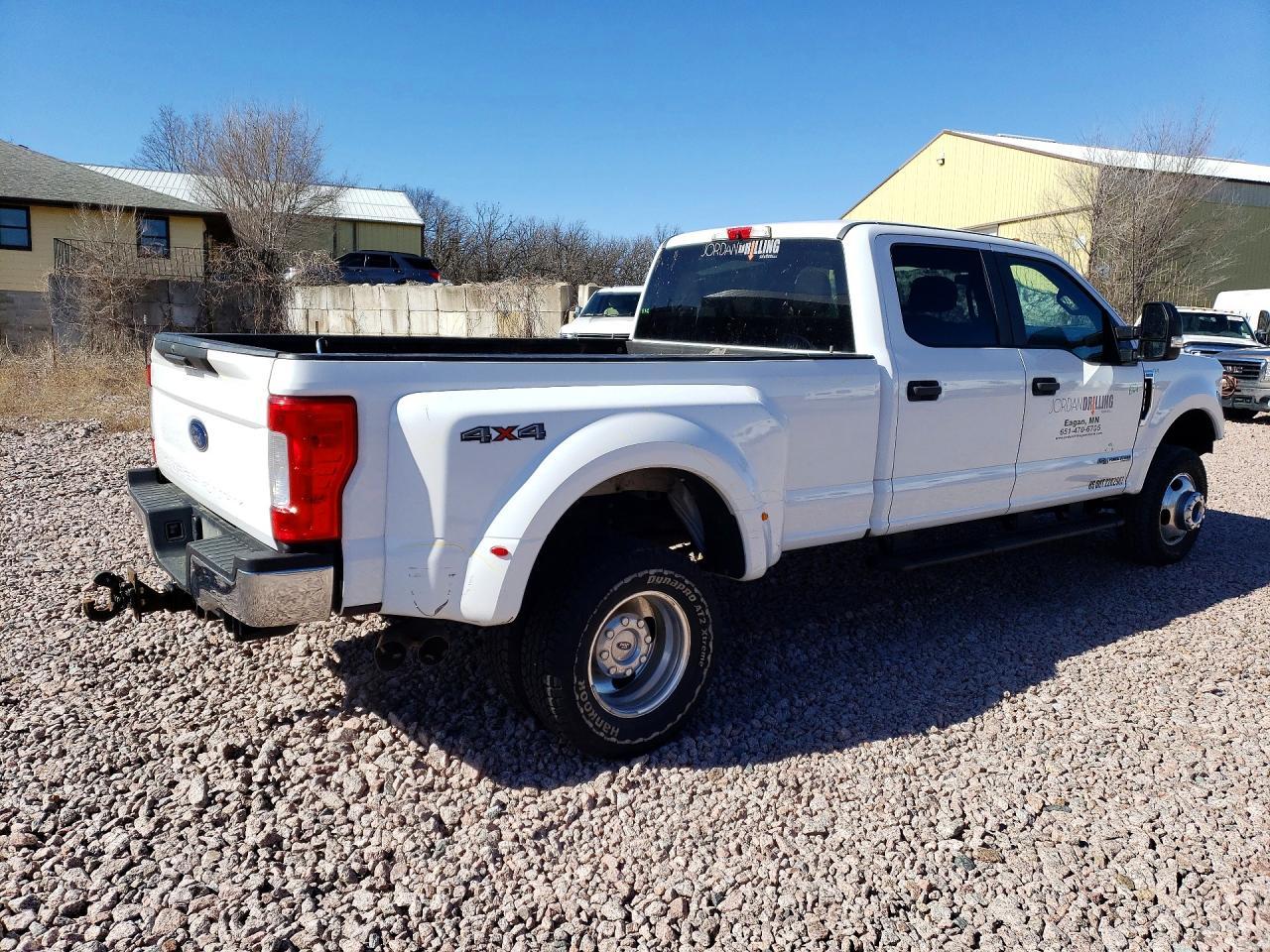 2018 Ford F350 Super Duty - Image 3