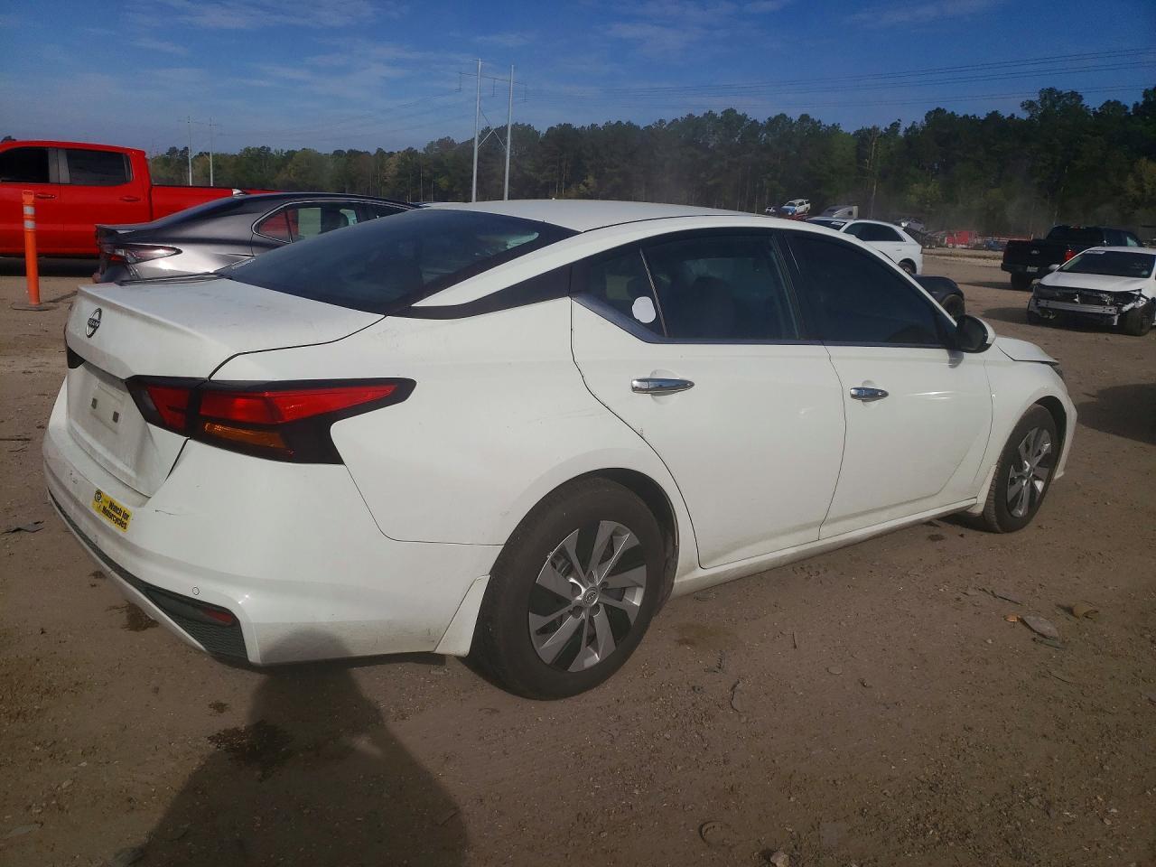 2023 Nissan Altima 2.5 S - Фото 3