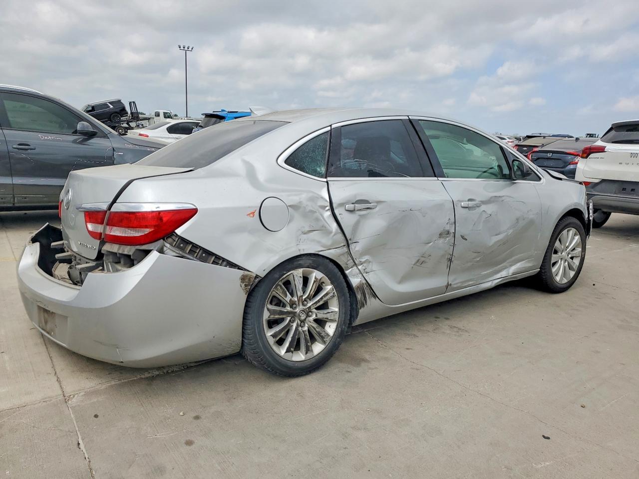 2016 Buick Verano - Фото 3