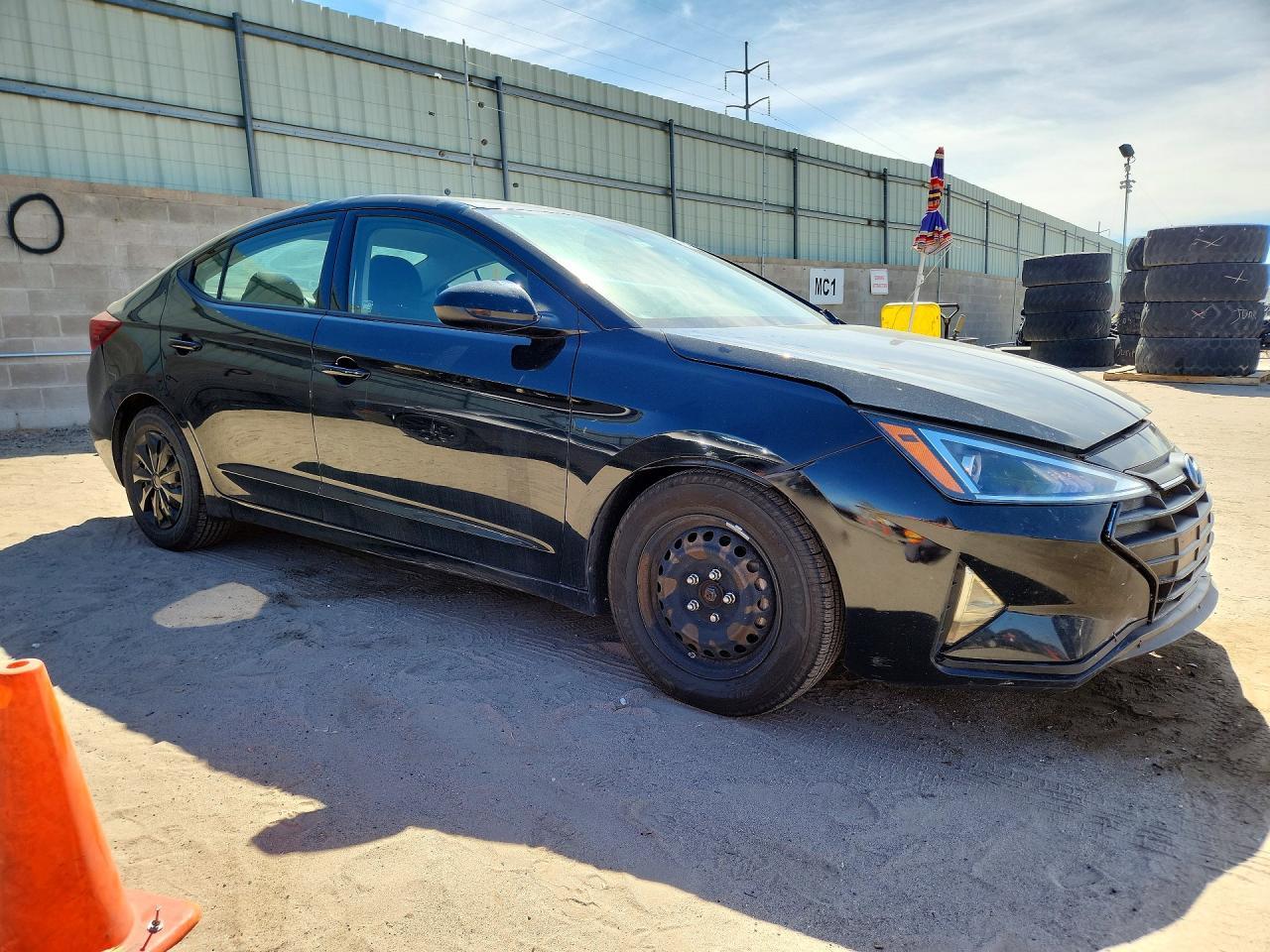 2020 Hyundai Elantra Se - Фото 4