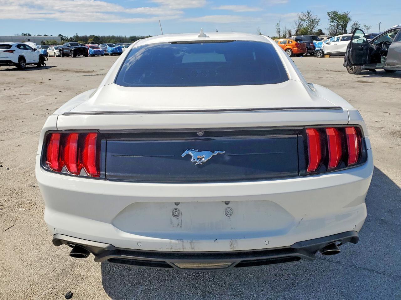2021 Ford Mustang - Фото 6