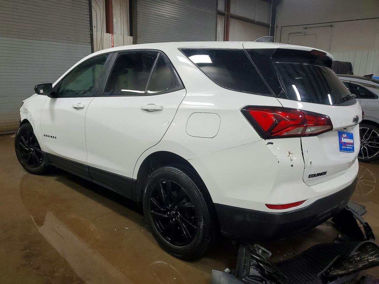 2024 Chevrolet Equinox Ls - Image 2