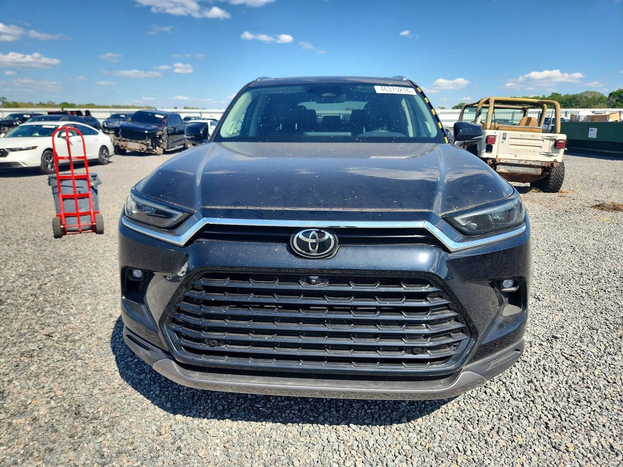 2024 Toyota Grand Highlander Limited - Image 5