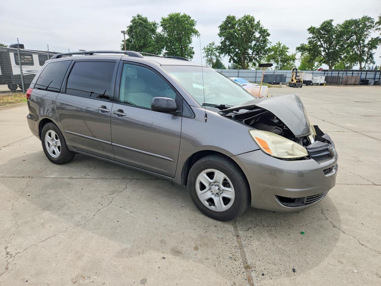 2005 Toyota Sienna Le 7 Passenger - Image 4