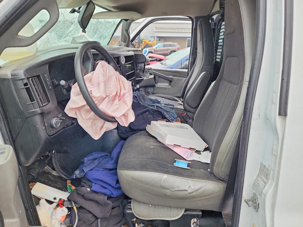 2019 GMC Savana 2500 Utility / Service Van - Фото 7