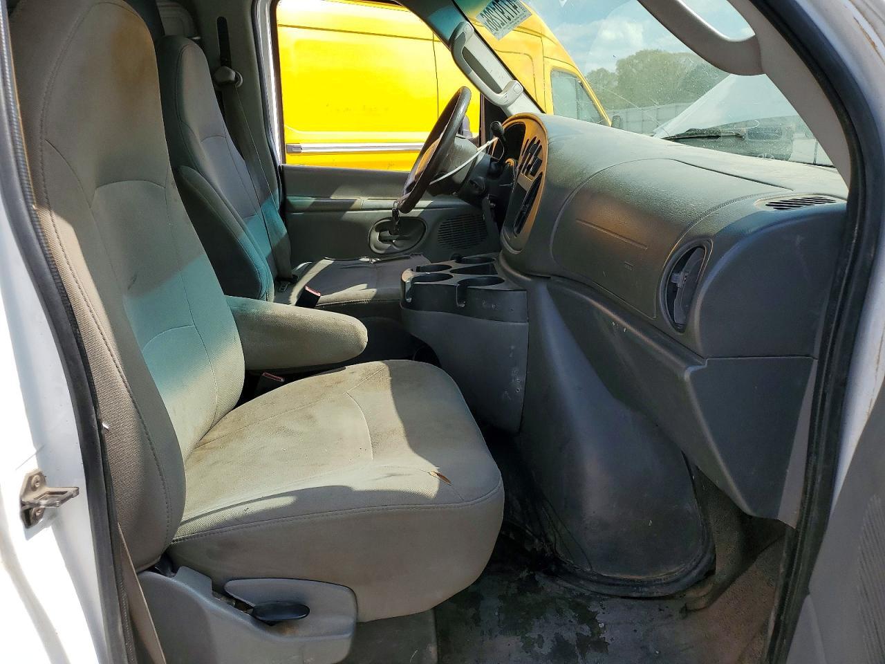 2008 Ford Econoline E150 Van - Фото 7