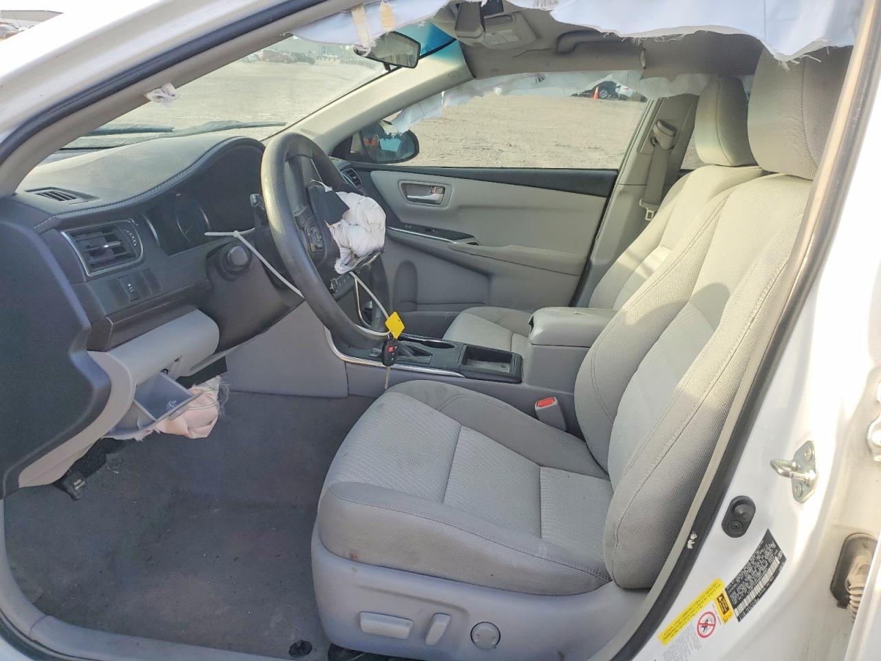 2016 Toyota Camry Le - Фото 7