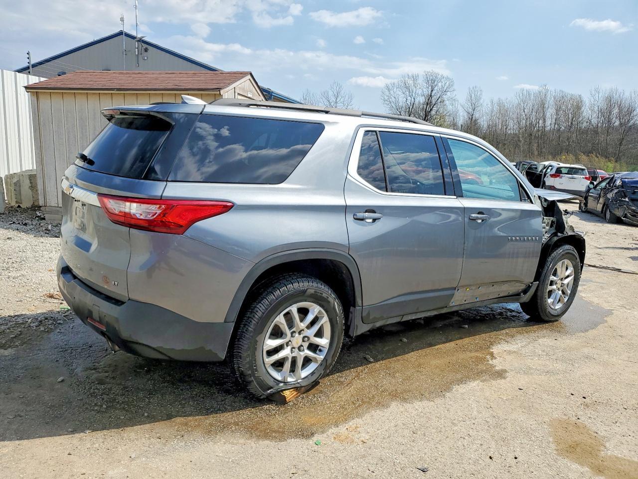 2021 Chevrolet Traverse Lt - Image 3