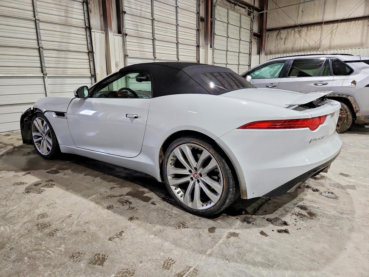 2016 Jaguar F-Type S - Фото 2