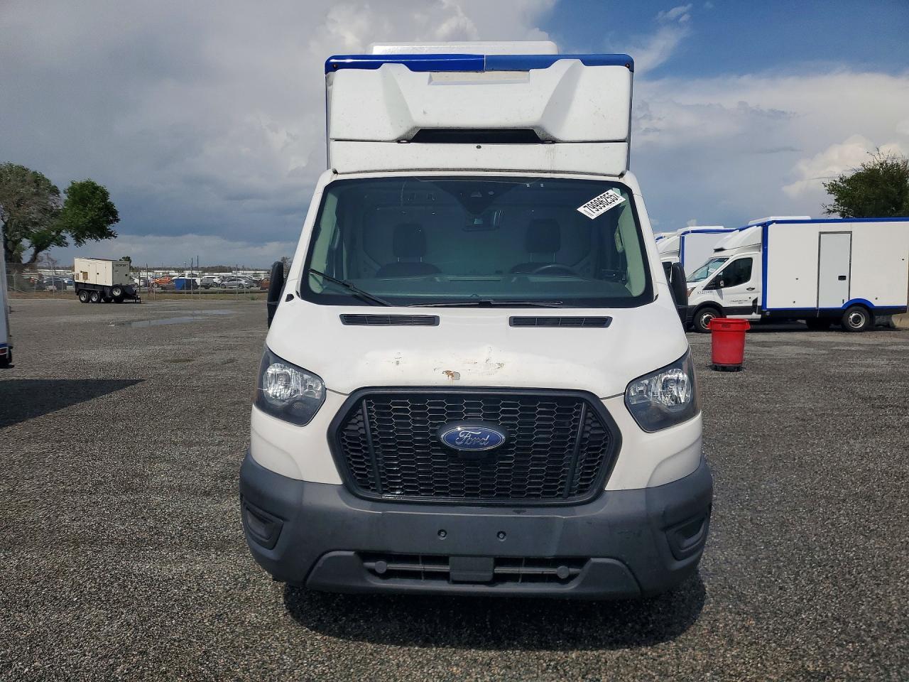 2022 Ford Transit Delivery Truck - Image 5