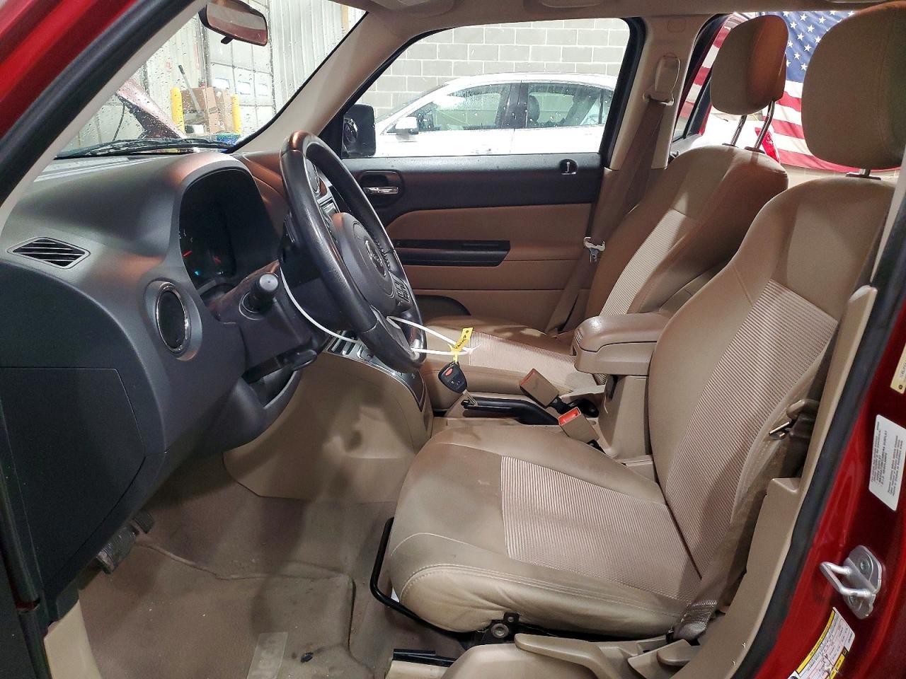 2012 Jeep Patriot Latitude - Фото 7
