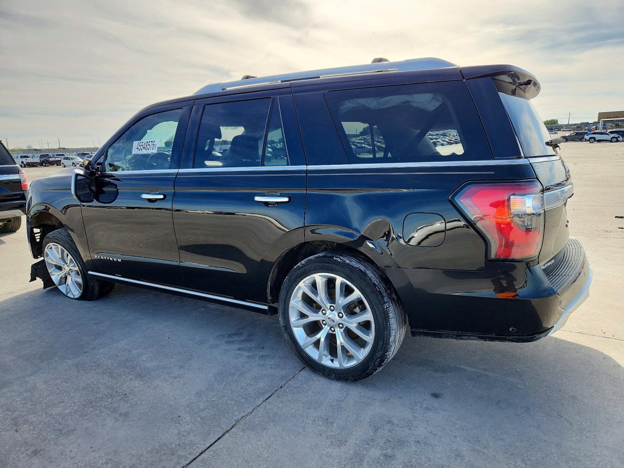 2018 Ford Expedition Platinum - Image 2