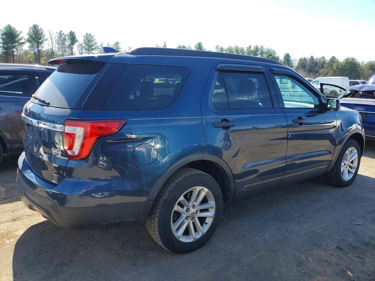 2016 Ford Explorer - Image 3