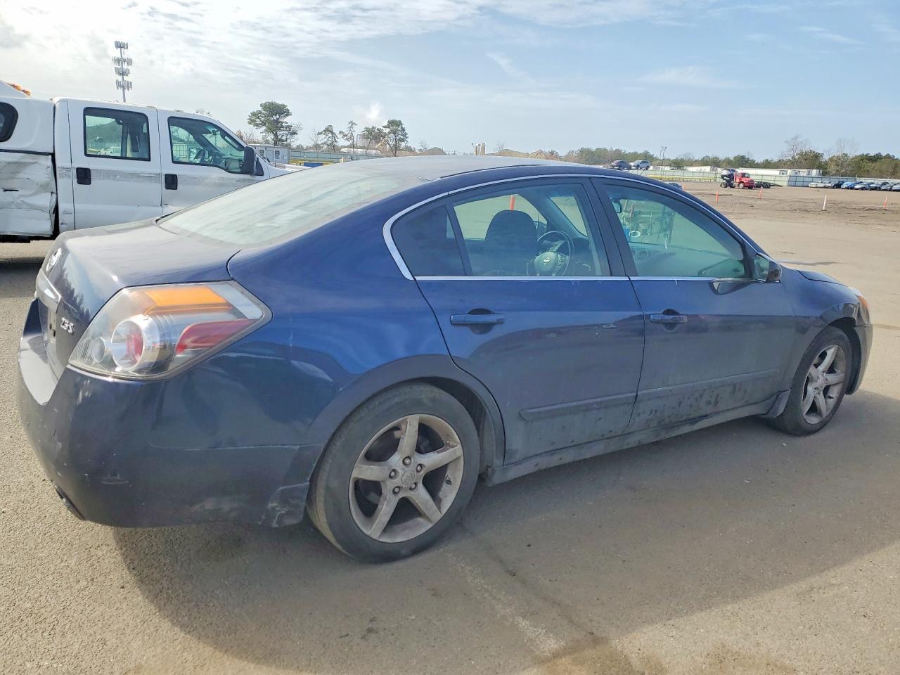 2010 Nissan Altima 2.5 - Image 3
