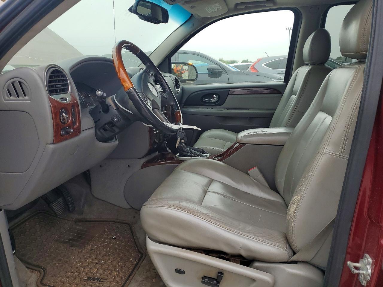 2007 GMC Envoy Denali - Image 7