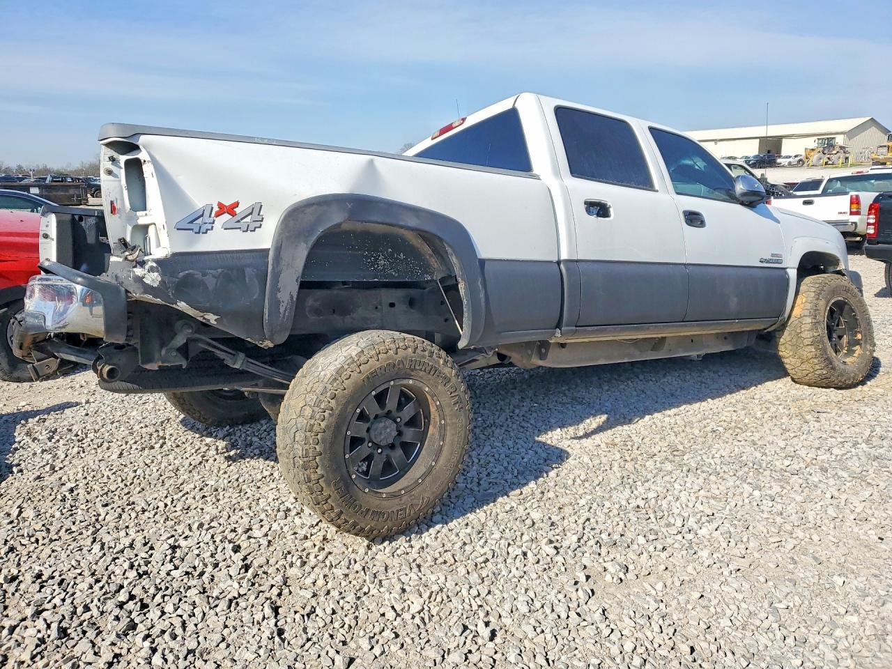 2004 Chevrolet Silverado K2500 Heavy Duty - Image 3