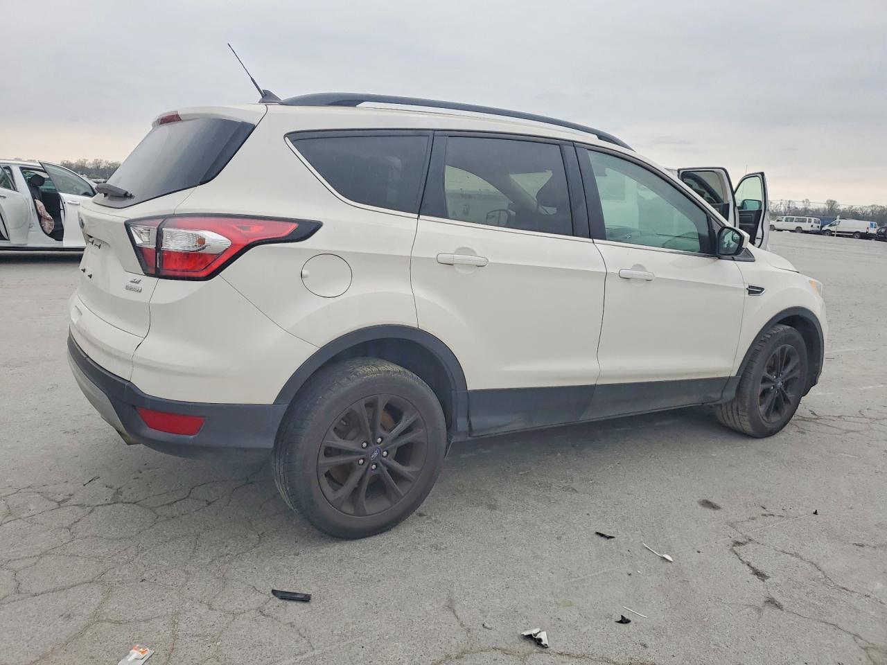 2018 Ford Escape Se - Фото 3