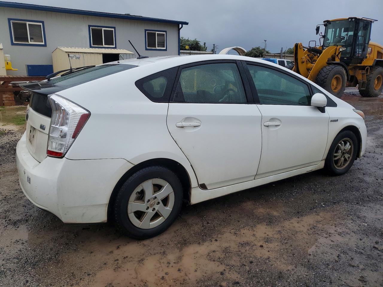 2010 Toyota Prius I - Image 3