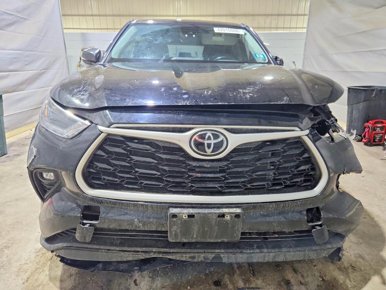 2021 Toyota Highlander Le - Фото 5