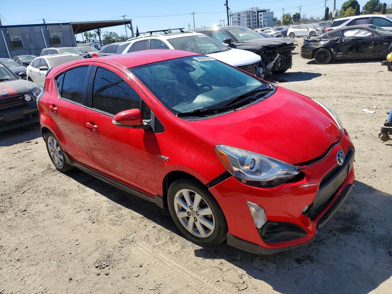 2017 Toyota Prius C Two - Image 4