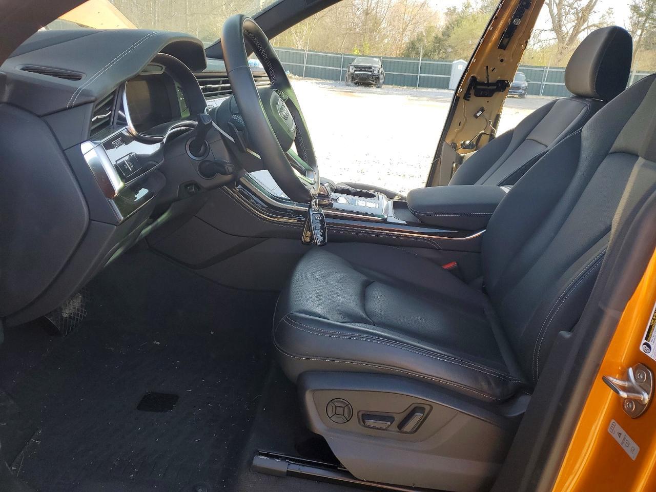 2023 Audi Q8 Prestige S-Line - Image 7