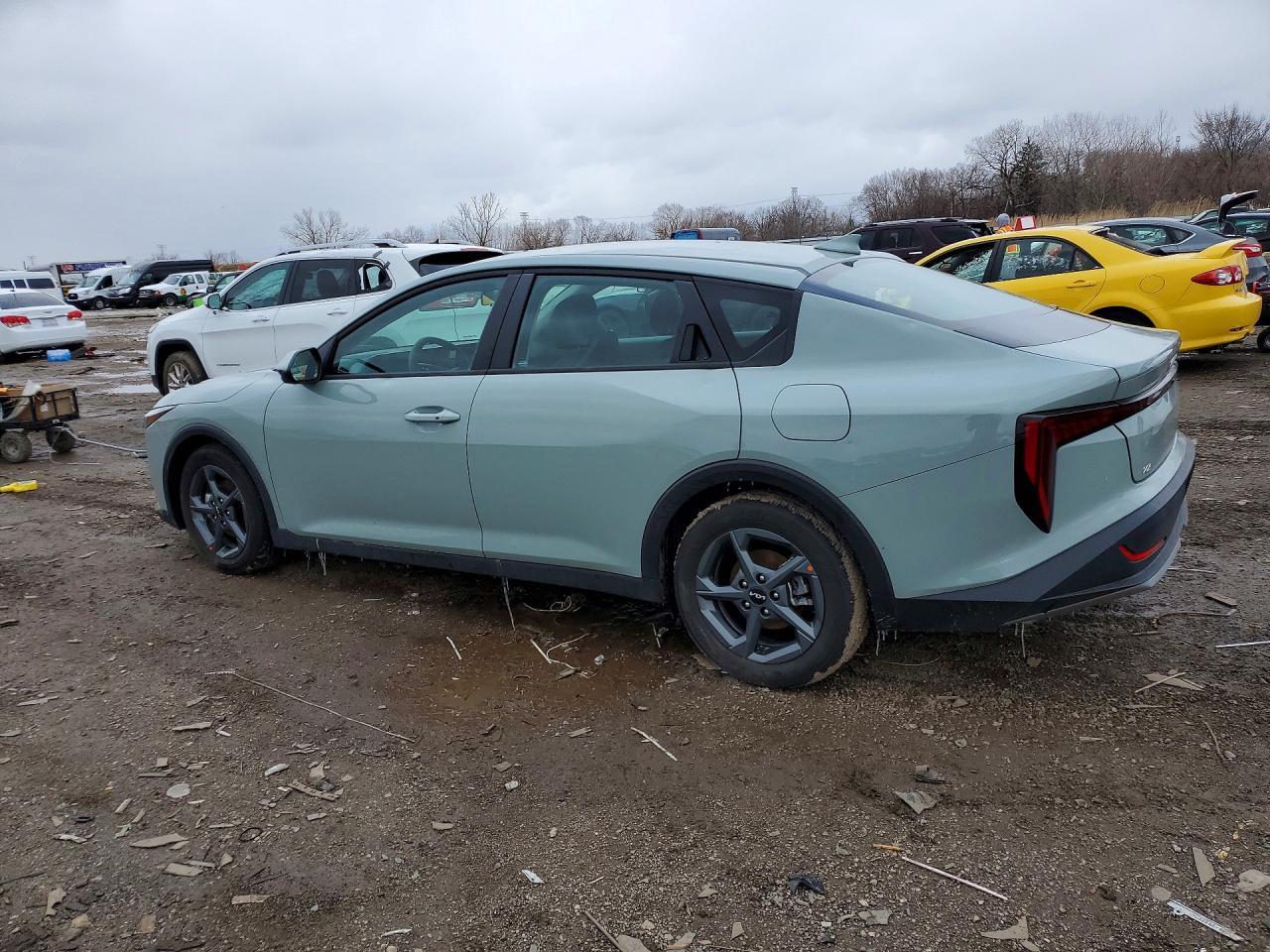 2025 Kia K4 Lxs - Image 2