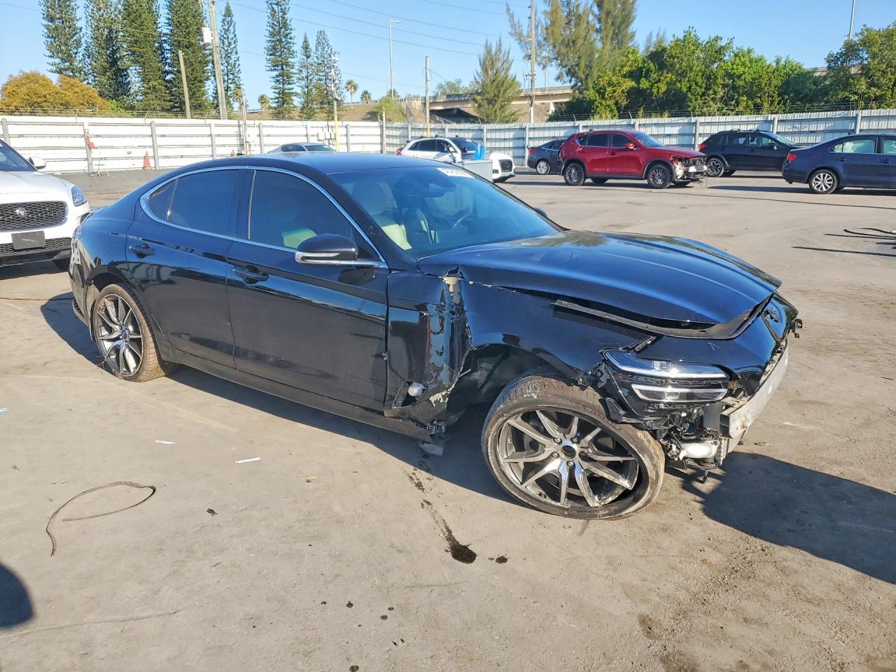 2023 Genesis G70 2.0T - Фото 4